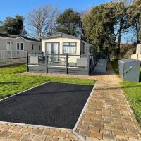 Emma's Pad at Hoburne Naish - New Forest - Wheel chair Accessible with wetroom and ramp