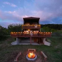 15 min to West Yellowstone/Amazing Views, hotel in Island Park
