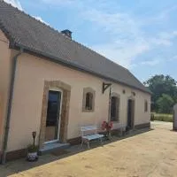 L'écusson, hotel in Fillé