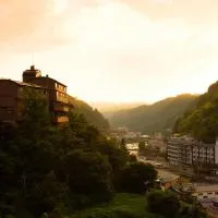 Shinshiyo, hotelli kohteessa Hita