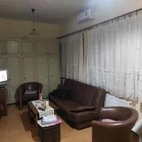 Privatni smestaj Apartman Ristovic preko puta poste 02, hotelli kohteessa Mataruška Banja