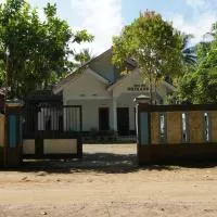 Hotel O Homestay Srikandi Pulau Merah BeachNearPantai Pancer, hotell i Pasanggaran