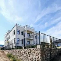 Alma Villa Guest House - Bosteri, hotel en Bosteri