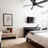 Sleeps 2 - Free Parking - DTC Boston Commons