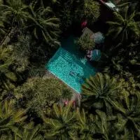 Abezza Resort And Spa، فندق في Maskall