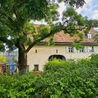 Blue Wall BnB, hotel u gradu Gebenstorf
