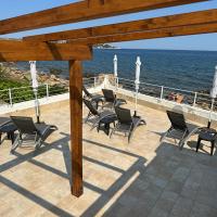 Salemarino apartment، فندق في Punta Milocca، Terrauzza