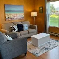 Little Haven Cottage an ocean view 2 bedroom cottage in Savage Harbour, מלון בMount Stewart
