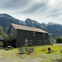 Stewart Mountain Lodge, hotel near Hyder Seaplane Base - WHD, Stewart