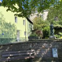 Gemütliches Ferienhaus in Theley mit Terrasse, Garten und Grill, Hotel in Tholey