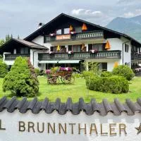 Hotel Garni Brunnthaler: Garmisch-Partenkirchen şehrinde bir otel