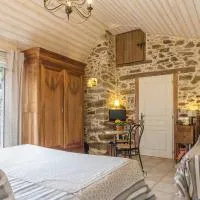 Chambre tout confort près du canal à Blain, accès handicapés, WiFi, TV, coin cuisine, хотел в Blain