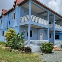 OceanView Villa، فندق في Buccoo