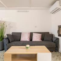 Budget apartment at Center German colony Bahai gardens (NO TAX)