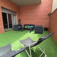 Mazi Apartments Terrace، فندق في ماتارو