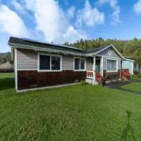 Elk Meadow Cabins 11A Roosevelt Elk Suite: Orick şehrinde bir otel
