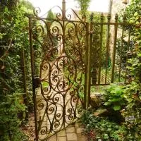 La Cage aux Oiseaux、La Lande-de-Goultのホテル