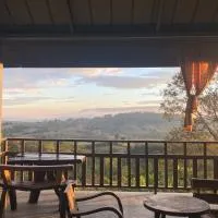 ภูคำฮ้อมคลิฟฟ์ลอดจ์ แอนด์ โฮมสเตย์ Phu come home cliff Lodge & Homestay, hotelli kohteessa Ban Phu Hi
