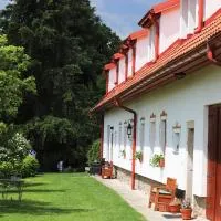 Hájenka hraběte Buquoye, hotel din Kaplice