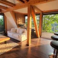 Modern cottage, views and a jacuzzi, viešbutis mieste Pėčas