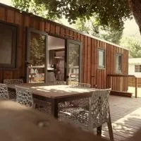 Camping pays de Beille, hotell i Les Cabannes