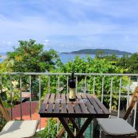 Fisherman House Apartments, hotel u gradu Rafailovici