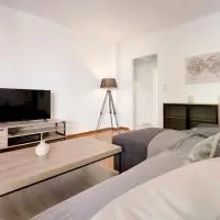 Metamorfoseos Spacious 120sqm apt in Alimos