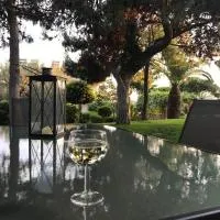 NATURE & SEA, hotel en Saronida