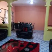 Chambre privée meublée climatisée, hotel v mestu Ziguinchor