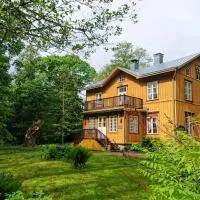 Kirjakkalan Ruukkikylä, hotel Teijo városában