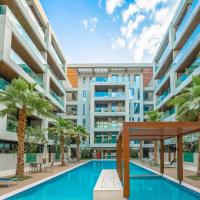 FAM Living City Walk - Opposite City Walk Mall - 2A, hotel em Al Wasl, Dubai