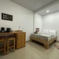 Tuanis Guest House, hotel di Tortuguero