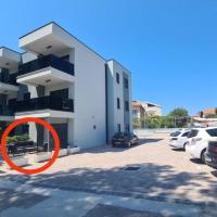 Trstenica, hotel u gradu Orebić