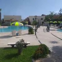 Bungalow&Pool ISSAM,Douar Ourlali的飯店