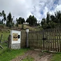Cabaña en la montaña de 3 Habitaciones، فندق في Sutatausa