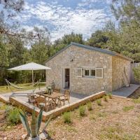 Eco House Casa Grigia - Happy Rentals, hotel near Losinj Airport - LSZ, Cunski