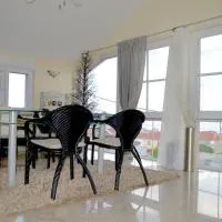 Wohnung mit Meerblick Romy, хотел в Преко