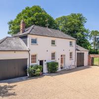 Crisply stylish Georgian cottage - Orchard Coach House