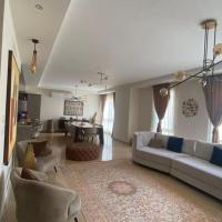 luxurious 2bed's duplex sheikh zayed beverly hills, hotell i nærheten av Sphinx internasjonale lufthavn - SPX i Sheikh Zayed