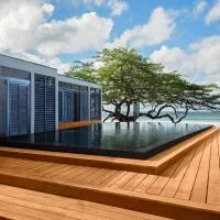 99 Surf Lodge, hotel v mestu Limon