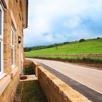 Peak District New Modern Cottage in Buxton