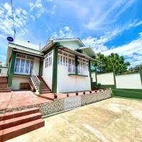 Yepplo Holiday Home - Complimentary Breakfast - 24 hrs Caretaker & Power Backup