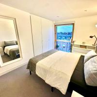 Double Room to let in stylish cosy flat in Hackney!