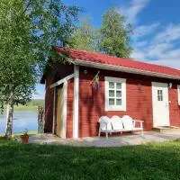 Mysig stuga med sjötomt, nära Järvsöbacken, hotel en Järvsö