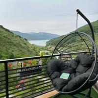 Domini LakeView Apartment: Mavrovo'da bir otel