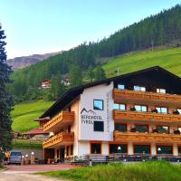 Berghotel Tyrol、セナーレスのホテル