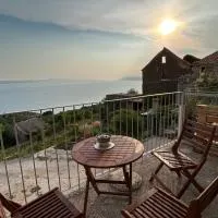 Stone house Kurtić stara Podgora, Hotel in Podgora