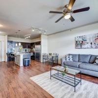 Lakeside Apt/near NRG/Gym & Pet-Friendly