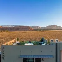 Skyview Hotel, מלון בטורי