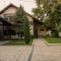 Vila Lio & Restaurant Devojacki Bunar, hotel v destinácii Novi Vladimirovac
